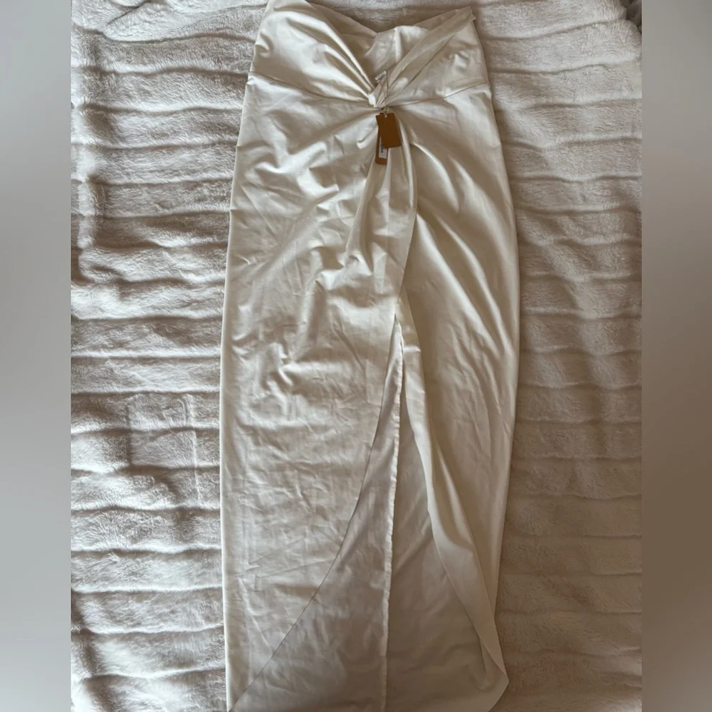SKIMS Cream Twist-Front Swim Sarong Cover-Up